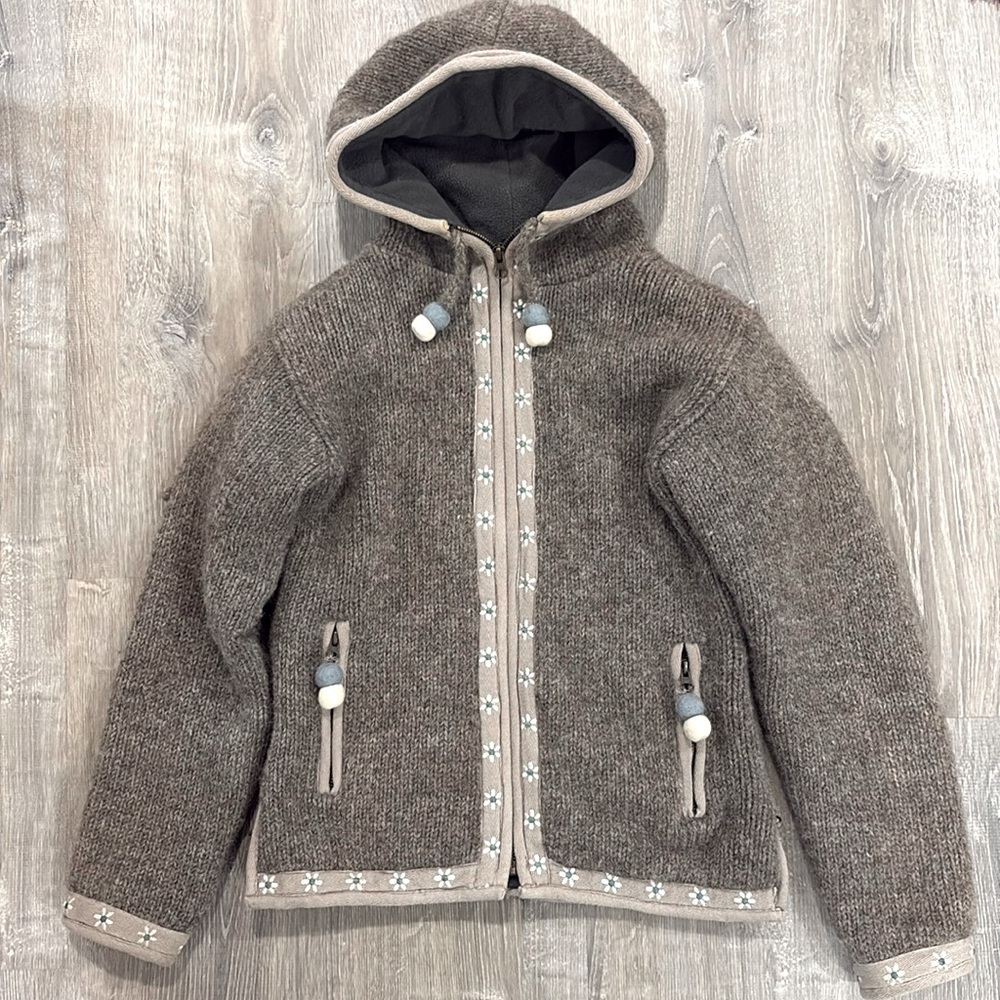 Laundromat Wool Nordic Sweater Jacket Flower Detail